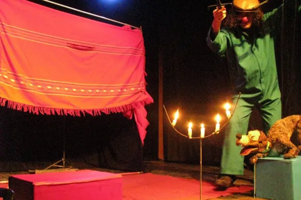 El Festival ¡Merde! agenda marionetas y obra de danza tango