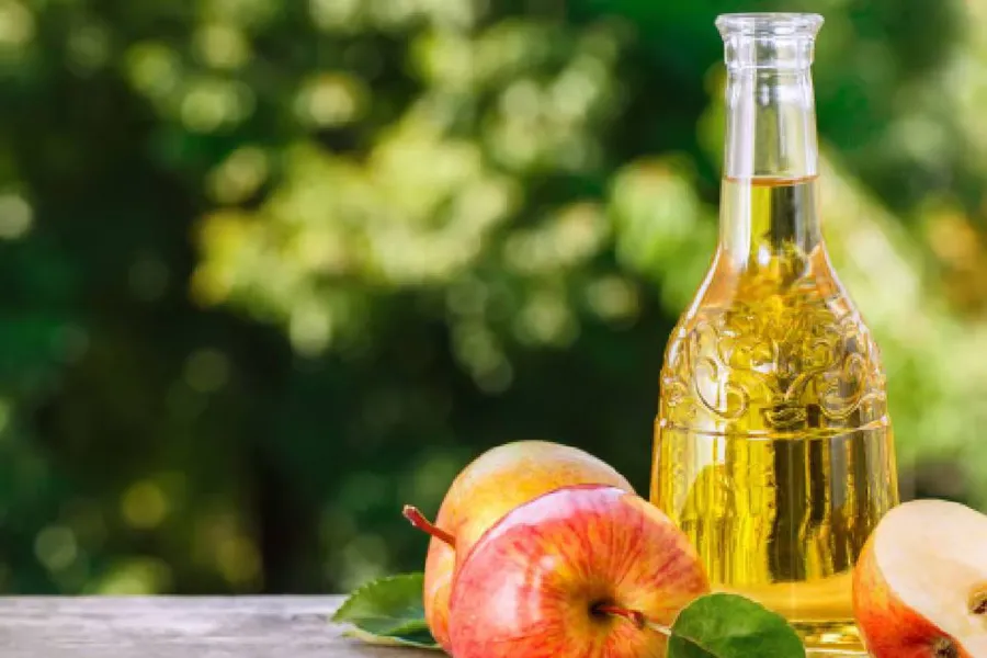 El vinagre de manzana ayudar a combatir el estreñimiento