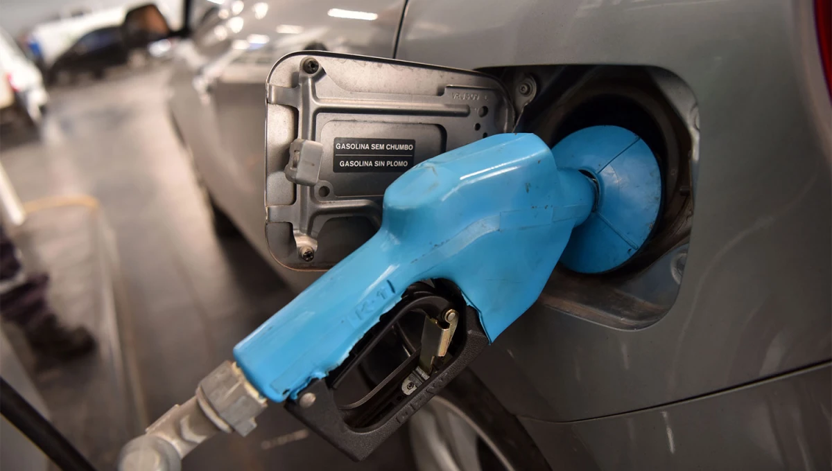 OTRA VEZ. Los precios de los combustibles sufrirán la segunda modificación en el año debido a la suba del Impuesto a los Combustibles Líquidos (ICL).