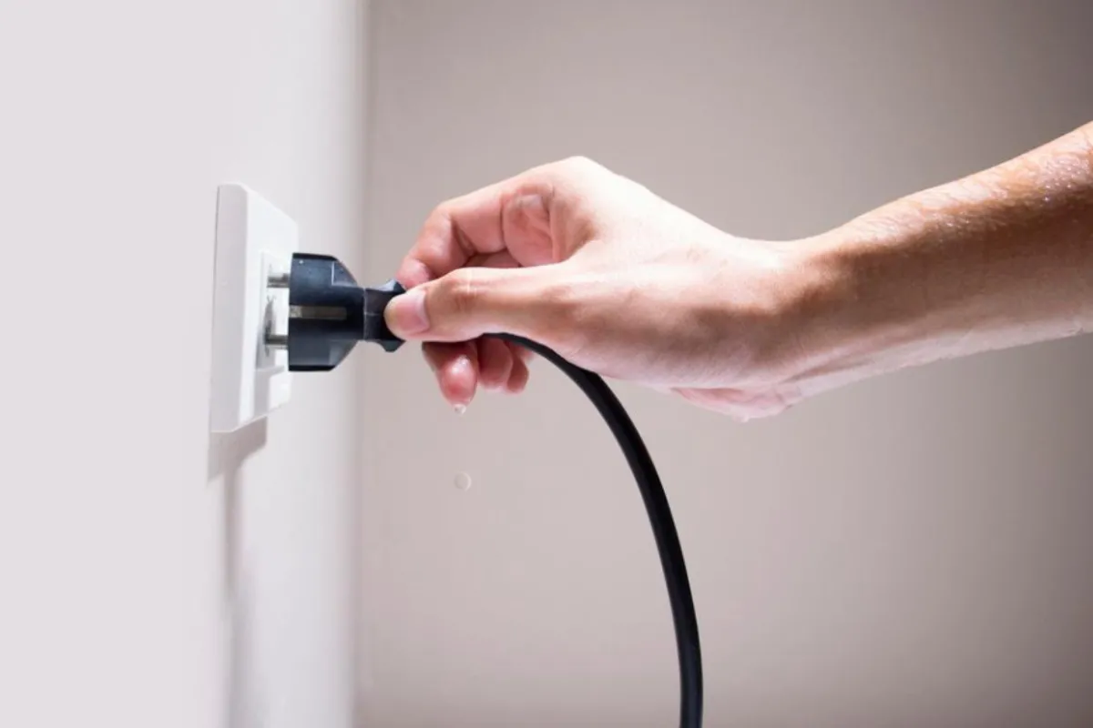Qué electrodomésticos deberías desenchufar para ahorra en la factura de luz 