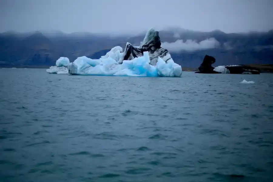 La parte emergente de los icebergs suele ser solo el 10% de su tamaño total.