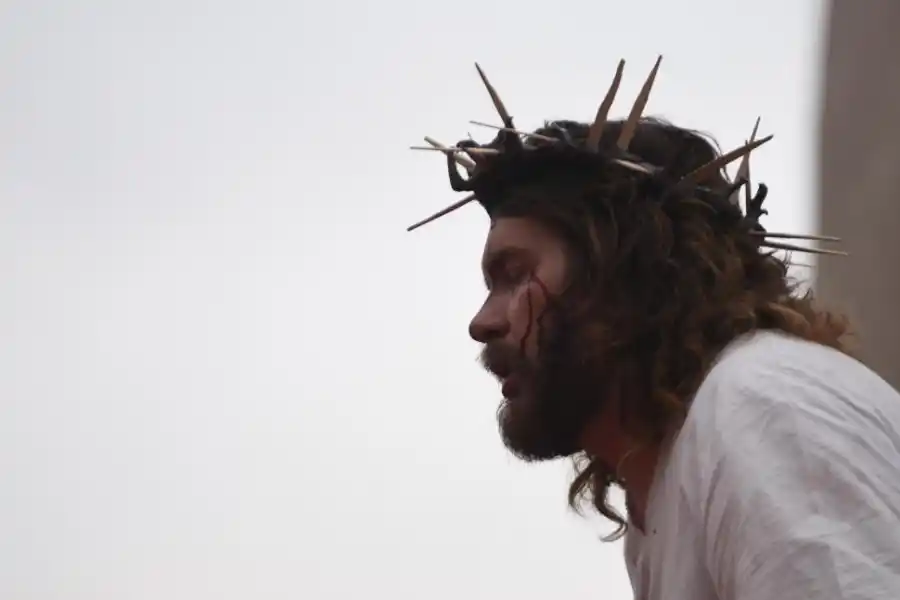 UNA “CATEQUESIS VIVENCIAL”. Tannuré recuerda la definición que Carlos Kanán había dado a la representación de la Pasión.