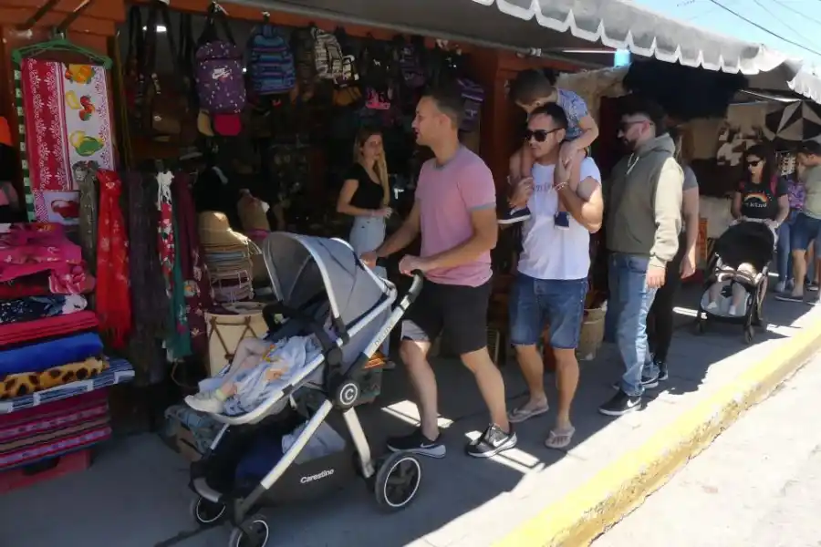 Semana Santa: miles de visitantes llegaron a los Valles por la fe y el descanso