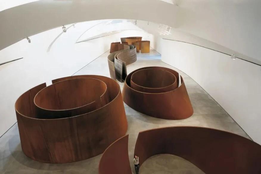 “LA MATERIA DEL TIEMPO”. La obra está en el Guggenheim de Bilbao.