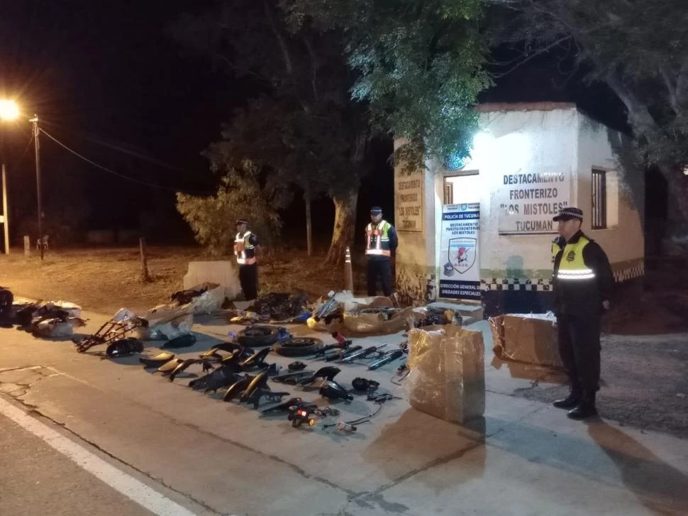 7 DE ABRIL. En el marco del Operativo Lapacho, la Policía recuperó motopartes en controles sobre la ruta 34.