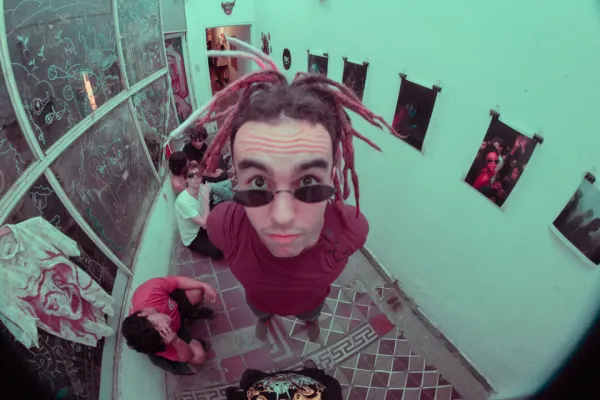 Tucumanos innovadores: Teo Saksonoff, el productor de músicos que se mira en el espejo del creador de Lollapalooza