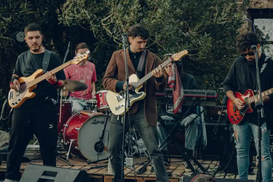 ORGULLO TUCUMANO. El Chango y las Flores, la estrella de La Cúpula, presentando “Mi Jardín”, su primer álbum de estudio. Gentileza: La Cúpula Producciones