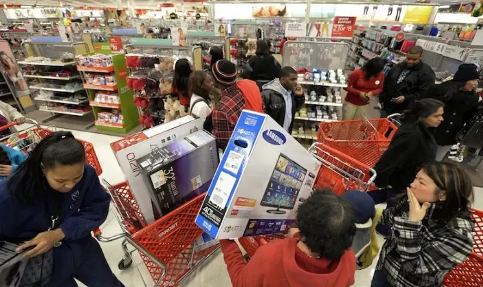 Cuáles son y cuánto cuestan los productos más buscados por los argentinos en Chile