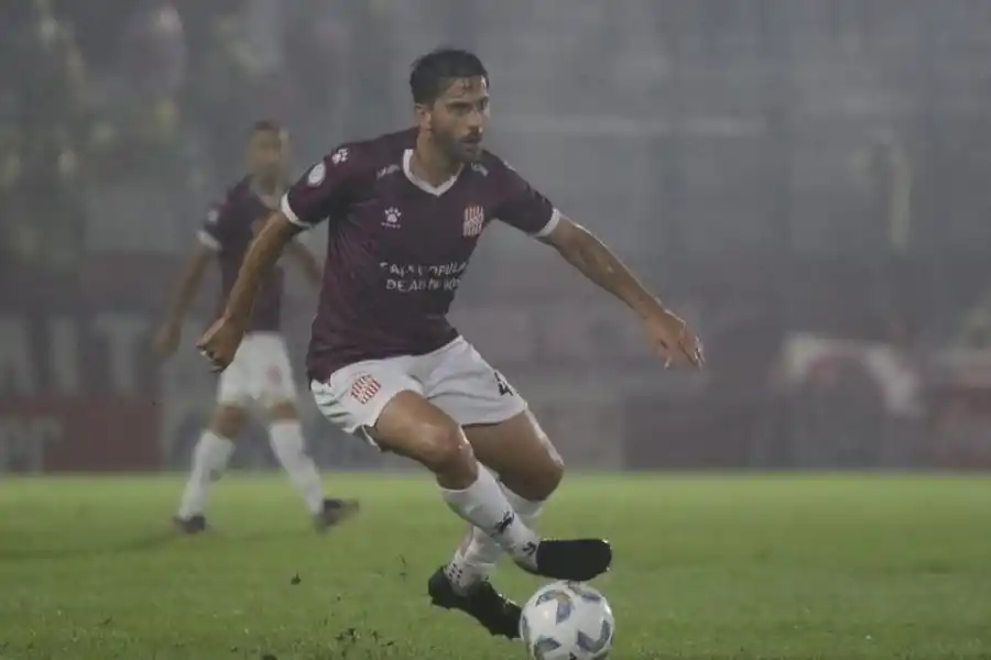 DE MOVIDA. Bettini fue importante en el último juego; mañana volverá a ser titular. Foto: Prensa CASM