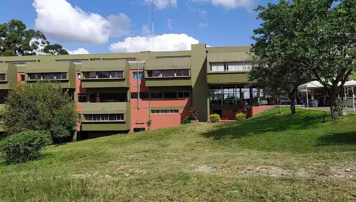 Escuela de Agricultura y Sacarotecnia de la Universidad Nacional de Tucumán. Medios.unt.edu.ar/