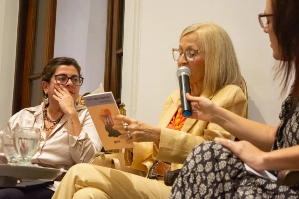 Una noche feliz, con un libro como invalorable excusa