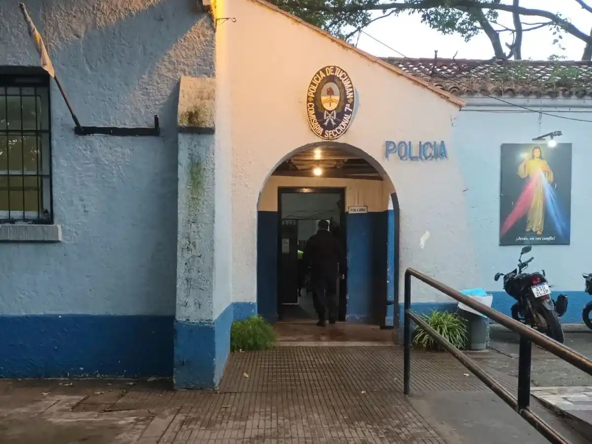 Comisaría Séptima. COMUNICACIÓN PÚBLICA