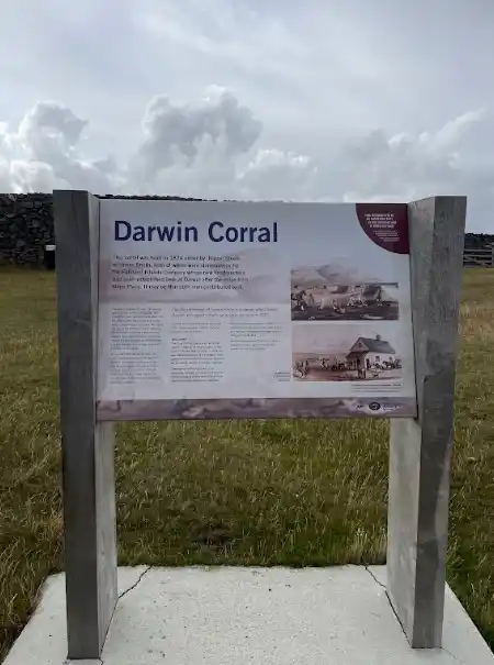 HISTORIA EN LA CARTELERÍA. En una de las zonas emblemáticas de las Islas.