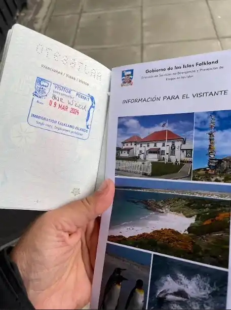 DOCUMENTACIÓN. Del castellano al inglés a bordo del vuelo de línea.