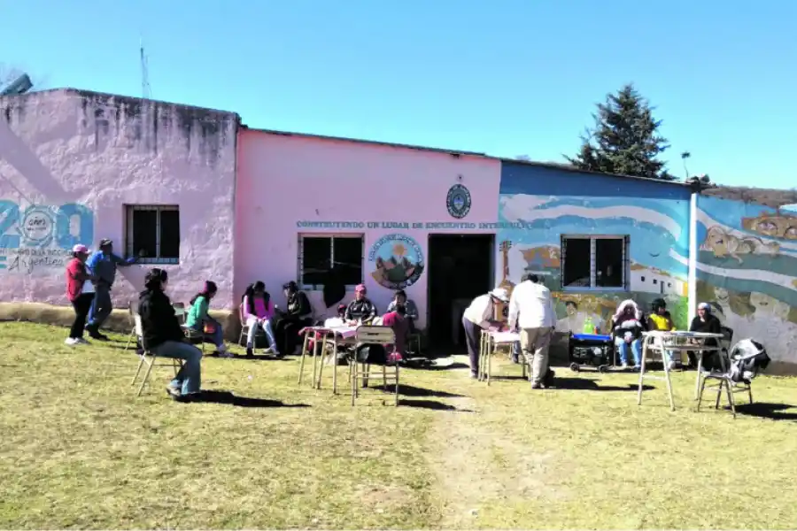 La escuela rural de Anfama se encuentra a 2.000 metros de altura