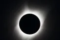 Eclipse solar: los impactantes videos del fenómeno astronómico más esperado del año