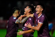 ¿Cuántos pases hizo San Martín de Tucumán en el tercer gol frente a Arsenal?