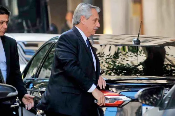 Qué bienes de Alberto Fernández y de su secretaria fueron inhibidos en la causa por los seguros