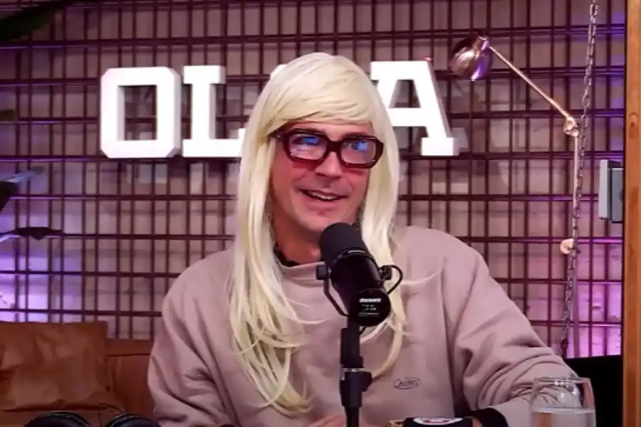 El personaje de Caro Pardíaco es interpretado por Julián Kartún