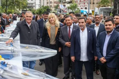 Lucha contra el dengue: entregaron humidificadores e insumos a 93 comunas