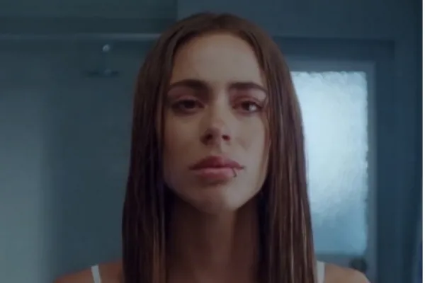 “Lamento pincharles el globo, no me drogo”: qué dicen las canciones del nuevo disco de Tini