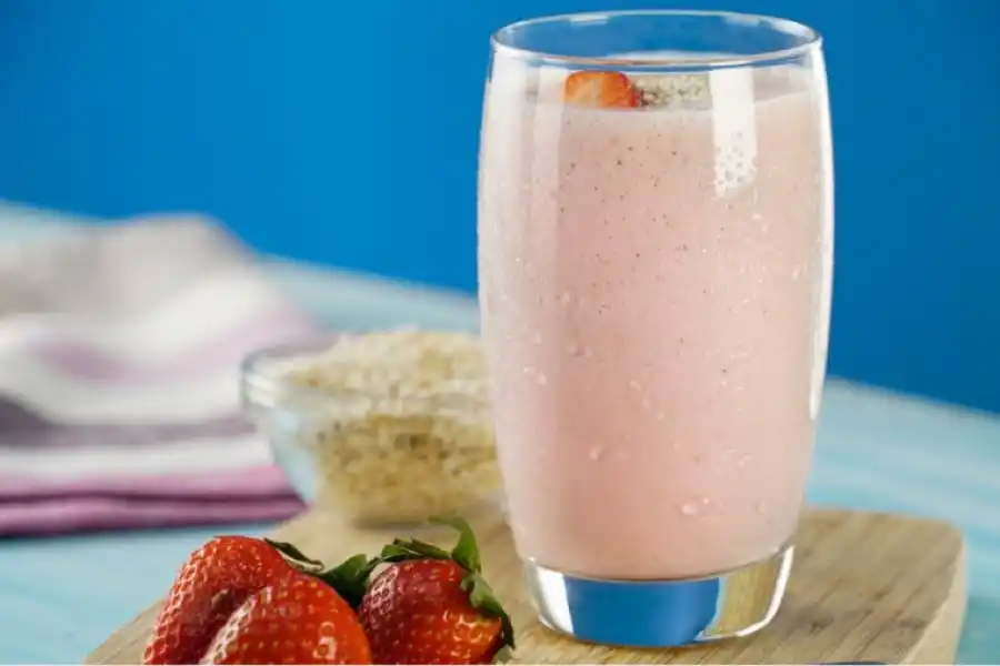 Licuado de avena, amaranto y frutillas