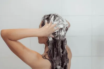 La frecuencia con la que tenés que lavarte el pelo para tenerlo sano, según los expertos