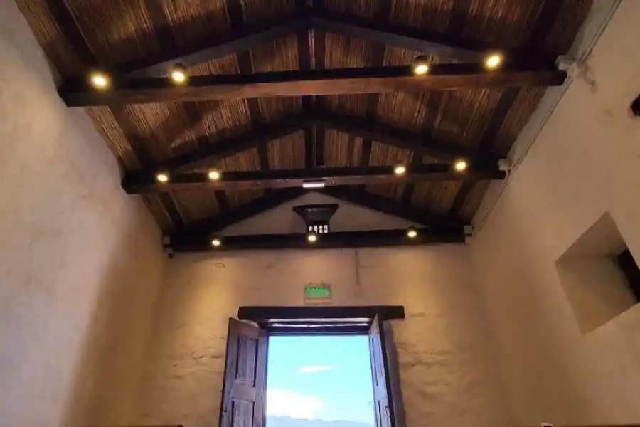 Techos restaurados. Se usaron elementos tradicionales para concretar los arreglos y refacciones, manteniendo así el estilo que tuvo el lugar desde su construcción en 1718.