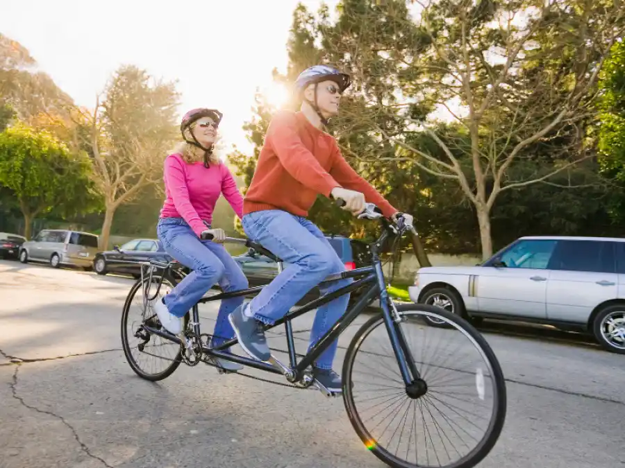 El ciclismo en tándem, el mejor deporte para hacer frente al Parkinson