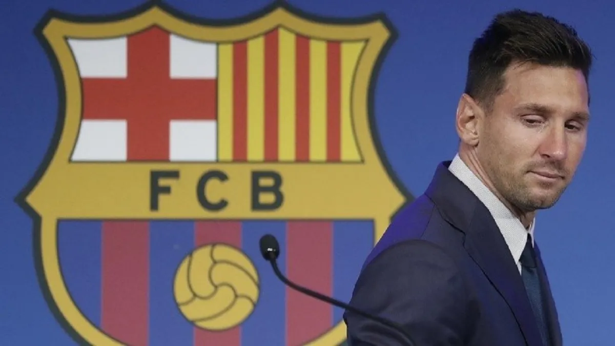 EMOCIONADO. Lionel Messi no ocultó sus lágrimas al despedirse de Barcelona, el club de sus amores. Foto de EFE.