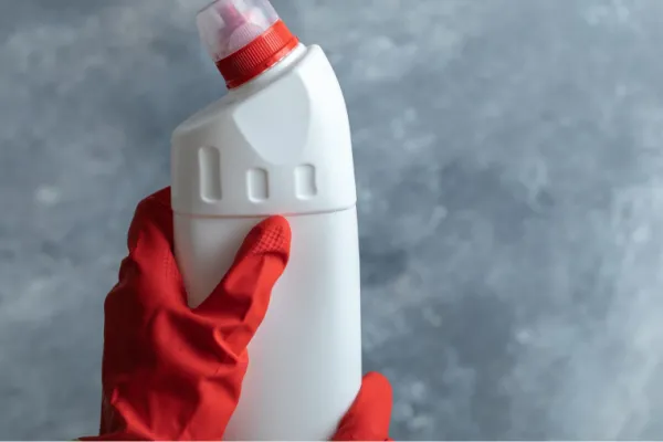 ¿Un veneno oculto? El solvente industrial que aumenta el riesgo de Parkinson, según expertos