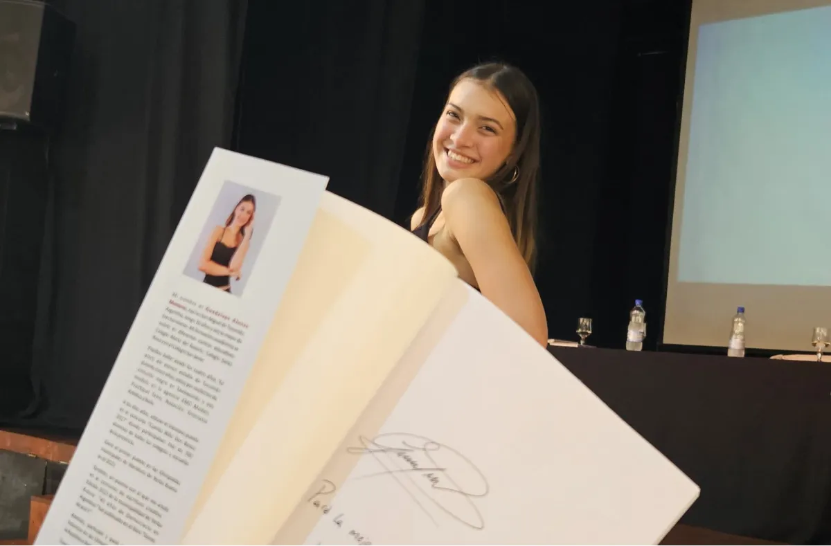 Alonso presentó “Fénix. Corazón de cenizas” el cinco de abril 