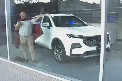 Quiero pedir que hagan cumplir mis derechos: el hombre que se atrincheró en una concesionaria irá a la justicia