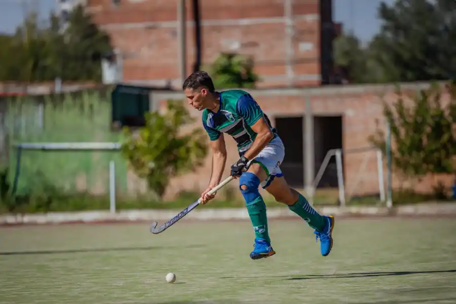 LA QUERENCIA. Desde Juan Bautista Alberdi, Santiago Arroyo, asegura que llevarán su mejor hockey.