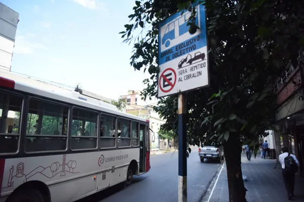 Tránsito: Aetat propone al municipio que se destinen calles exclusivas para colectivos