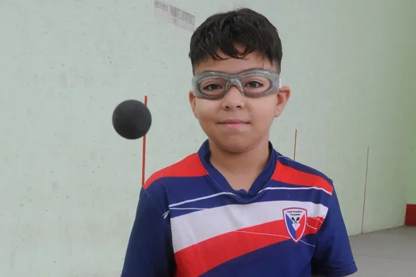 Un joven tucumano de 11 años brilla en un deporte olvidado
