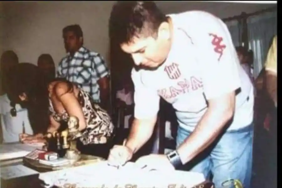 Un tucumano selló su amor con la camiseta de San Martín