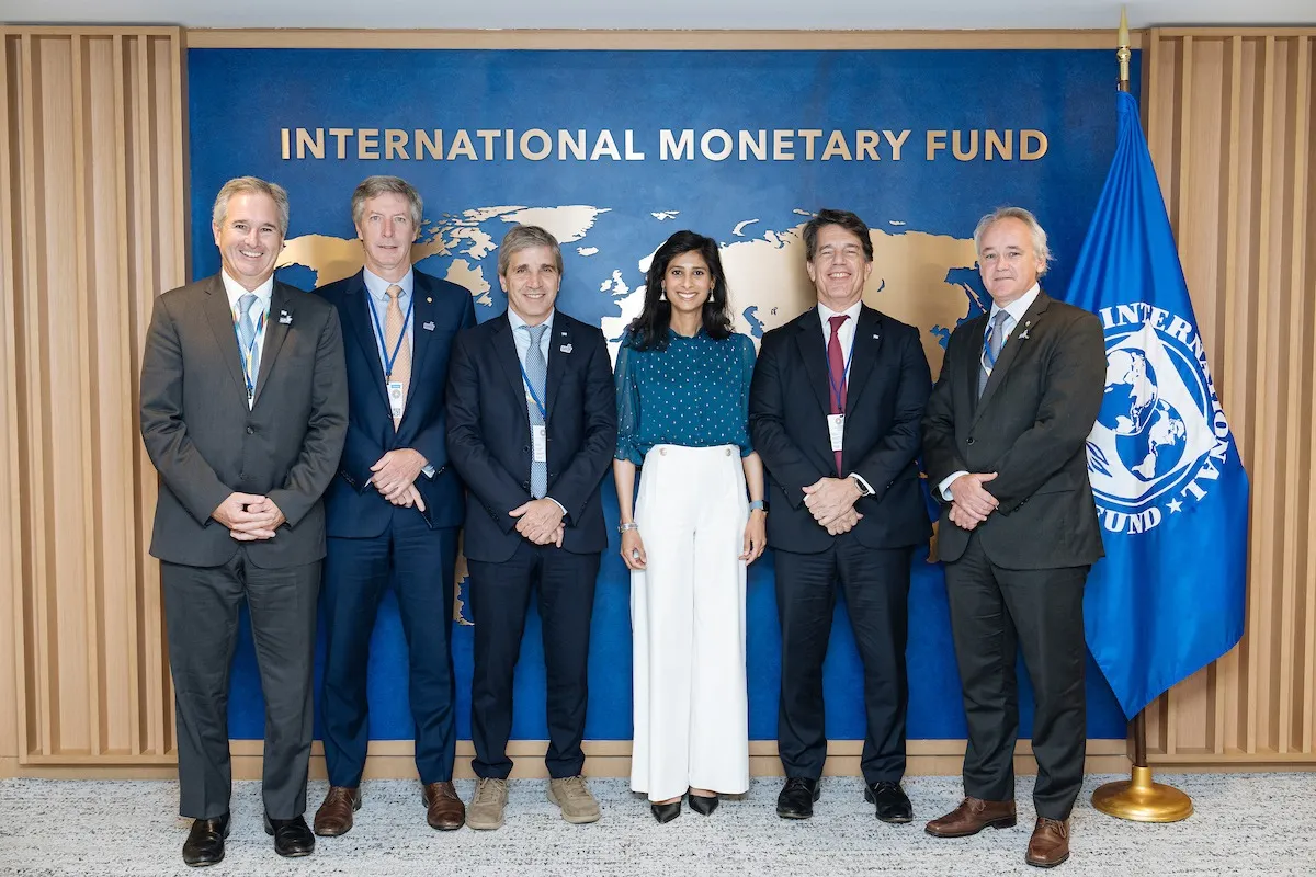 Luis Caputo y Nicolás Posse se reunieron con funcionarios del FMI y el Tesoro de EEUU