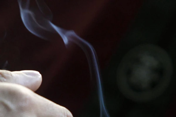 Reino Unido prohíbe el tabaco a los nacidos después de 2009