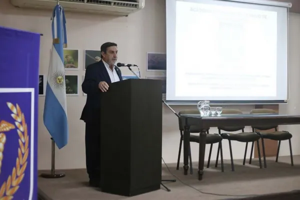 Medina Ruiz participó del 12° aniversario de la Academia de Ciencias de la Salud en Tucumán