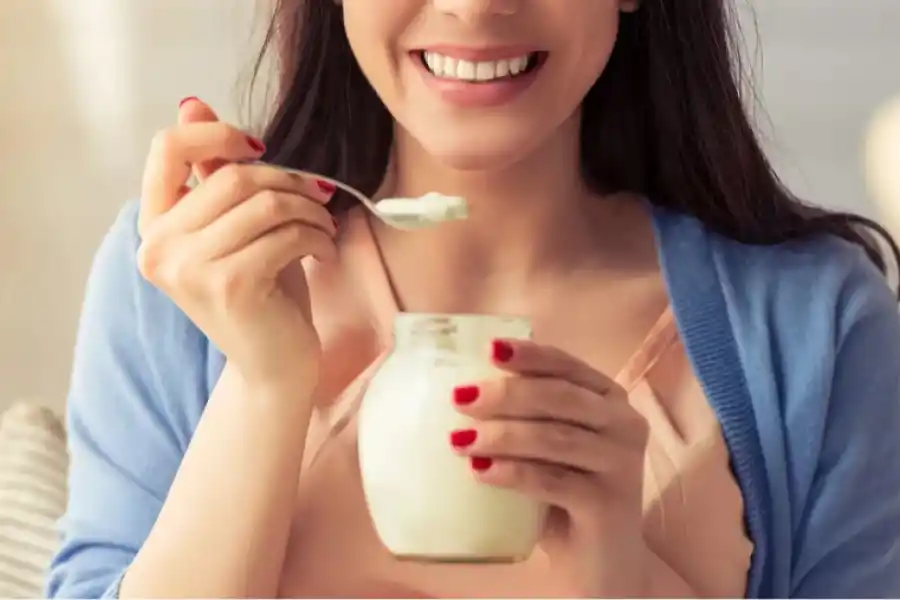 El yogur es reconocido por sus variadas propiedades nutritivas.