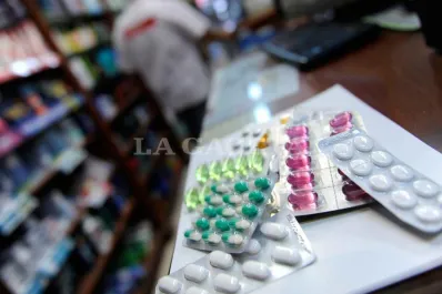 Más de 40 laboratorios congelan los precios de sus medicamentos