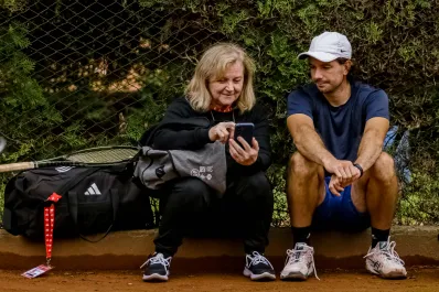 Se consagró campeón del Challenger de Lawn Tennis con su mamá como acompañante de lujo