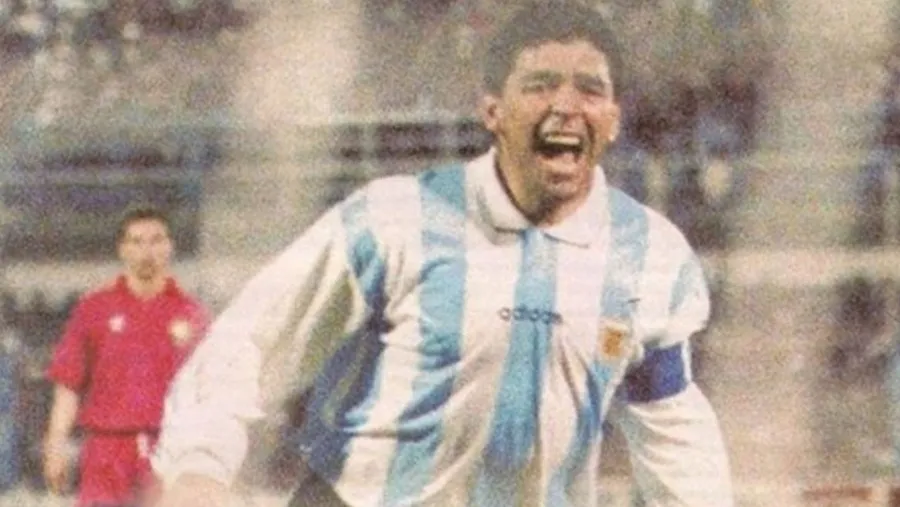Diego Armando Maradona gritando el último gol con la celeste y blanca en suelo aregentino