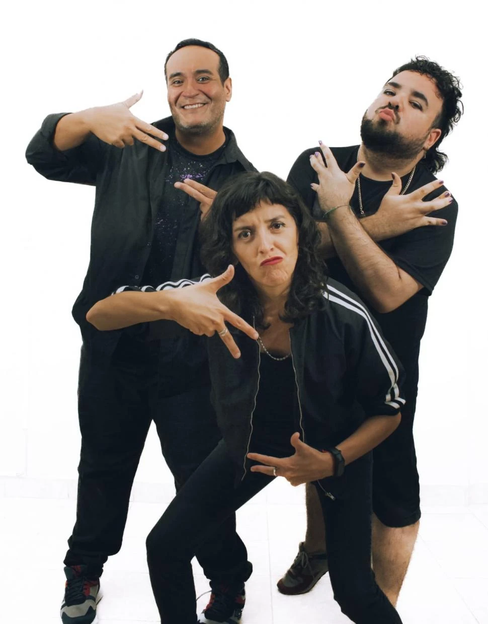 SIN MIEDO AL ABSURDO. Ponce, González y Díaz proponen una especie de ritual colectivo donde triunfe la risa.