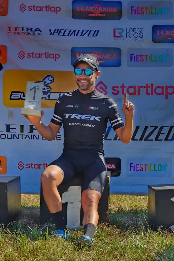 FESTEJÓ. Sebastián Quiroga fue el mejor en la categoría Master B-2