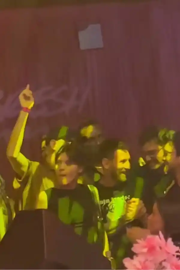 Messi disfrutó una noche con amigos en la fiesta Bresh