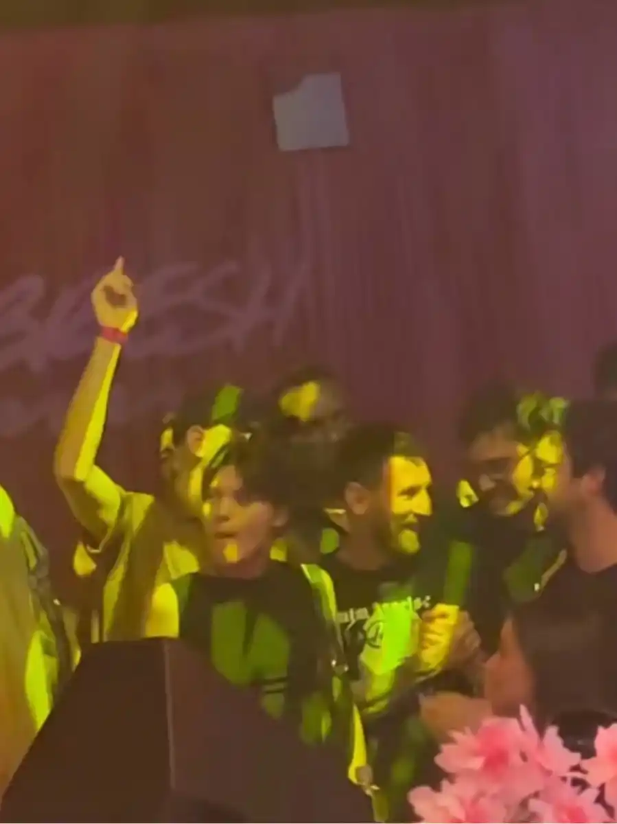 Messi disfrutó una noche con amigos en la fiesta Bresh