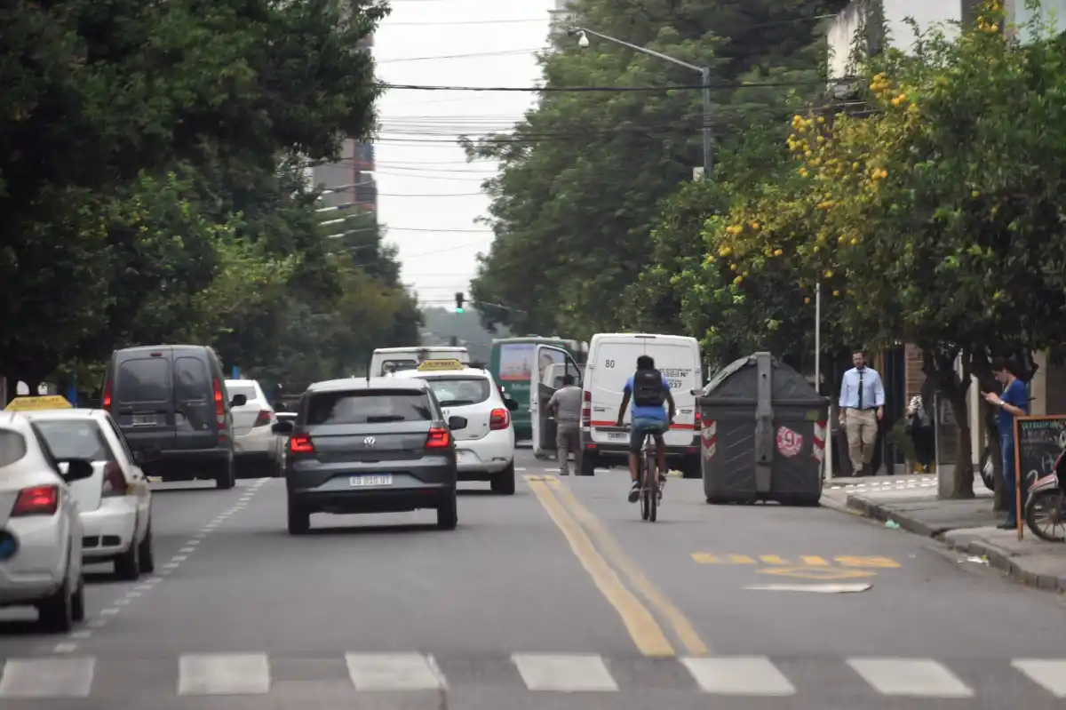 Carriles exclusivos para ómnibus: desde el lunes 29 comenzarán a aplicar multas a los infractores