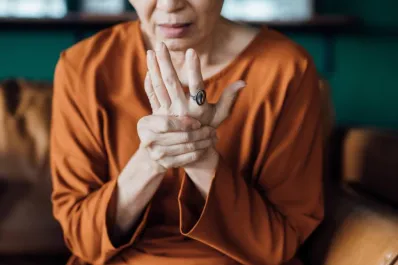 Artrosis: qué comer para combatir el dolor de rodilla y en articulaciones